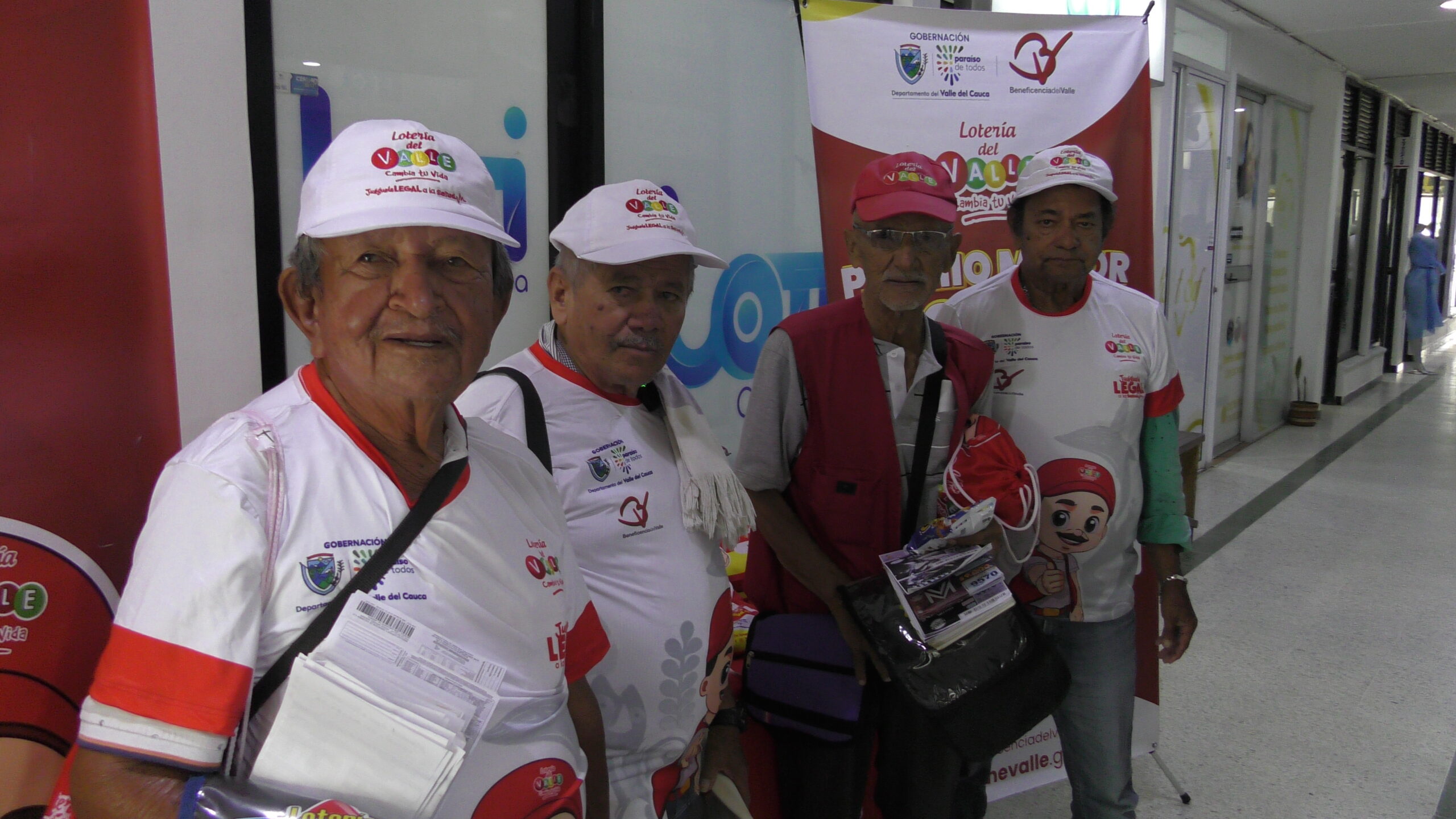 ¡Recorremos los municipios del Valle entregando implementos a nuestros vendedores de lotería!